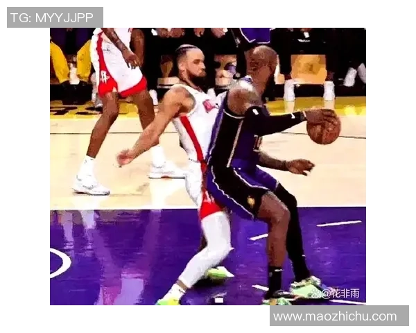 湖人对阵火箭精彩回顾图文并茂展现赛场激烈瞬间与球员风采