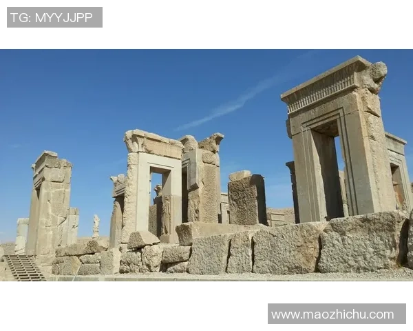 纳萨夫与波斯波利激战在即谁能在这场对决中笑到最后